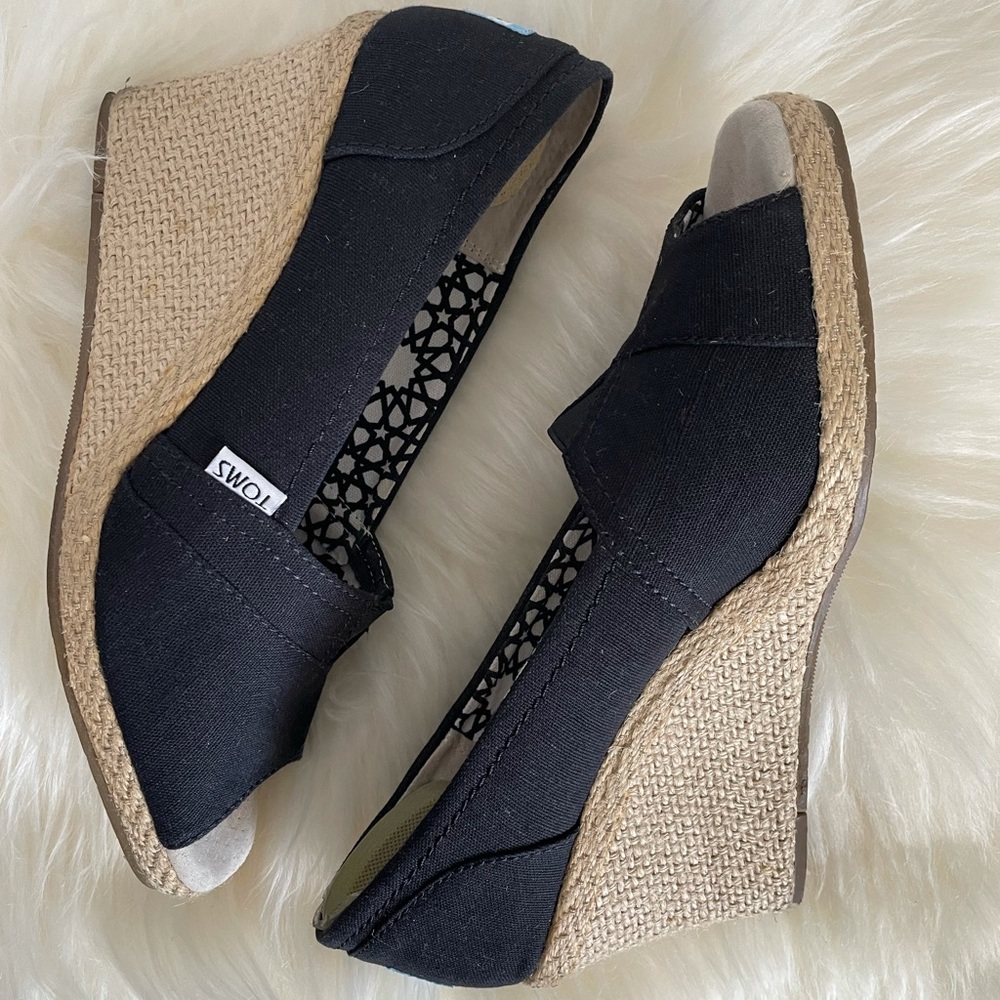 Women’s peep toe espadrilles